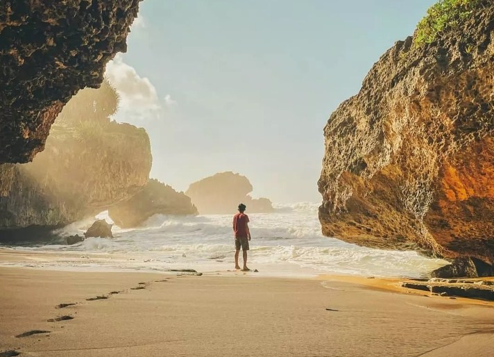 Pesona Pantai Mbuluk Pesona Pantai Mbuluk